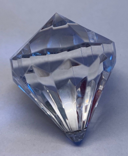 Grosser Facettentropfen crystal